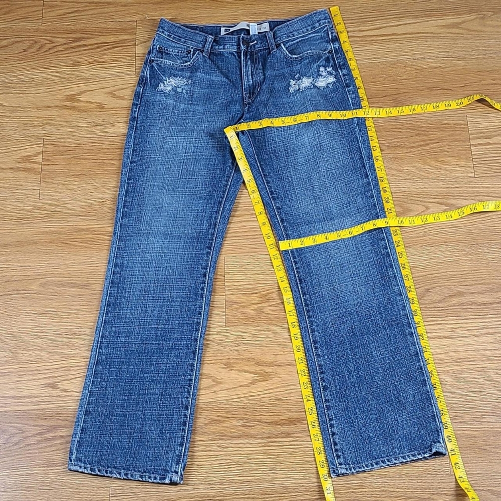 GAP 31x30 DARK WASH, DISTRESSED, I SHIP FAST, NEW FEEL MENS FADED JEANS